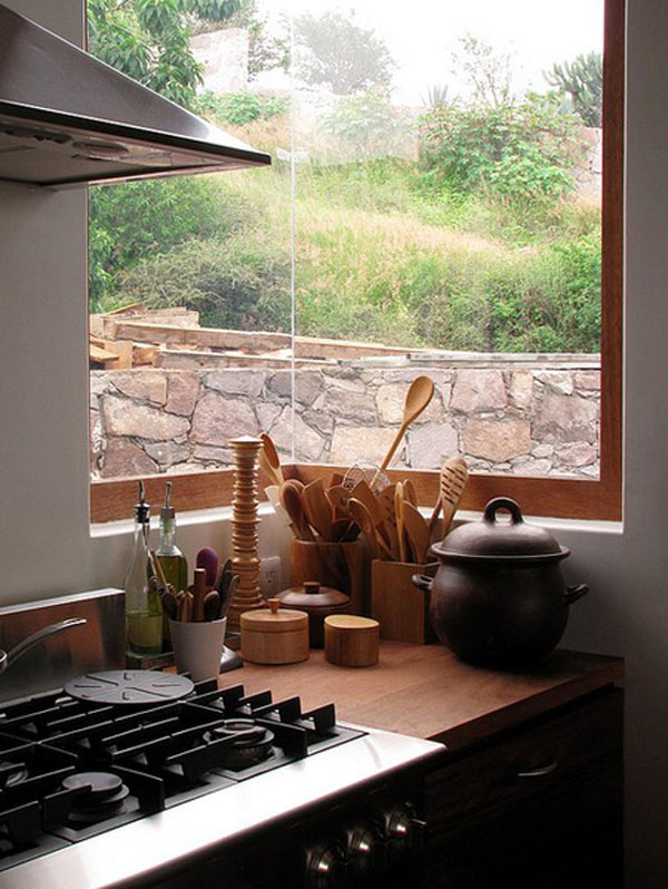 Угловое окно на кухне