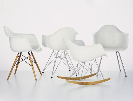 Прекрасное кресло Eames Plastic от Vitra