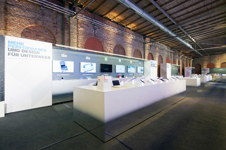 Замечательное оформление выставочного зала Samsung Roadshow в Германии