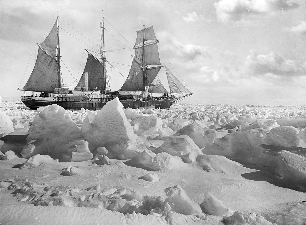 Экспедиция в море. Экспедиция Шеклтона в Антарктиду 1914. Эрнест Шеклтон Endurance,. Эндьюранс корабль. Шеклтон Антарктида.