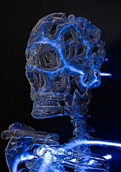 Оригинальный скелет с неоновой подсветкой из боросиликатного стекла
