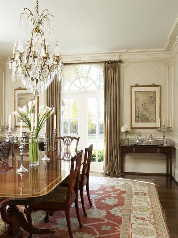 Изысканный интерьер столовой в классическом стиле