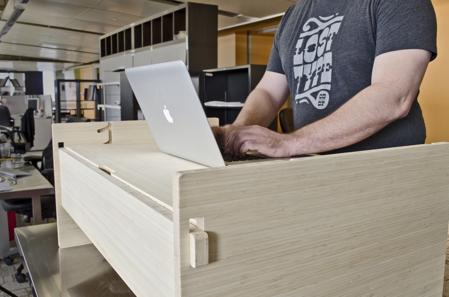 Регулируемый умный стол Wooden Desk