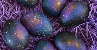 Пасхальные яйца в космической текстуре от Эллисон Мюррей