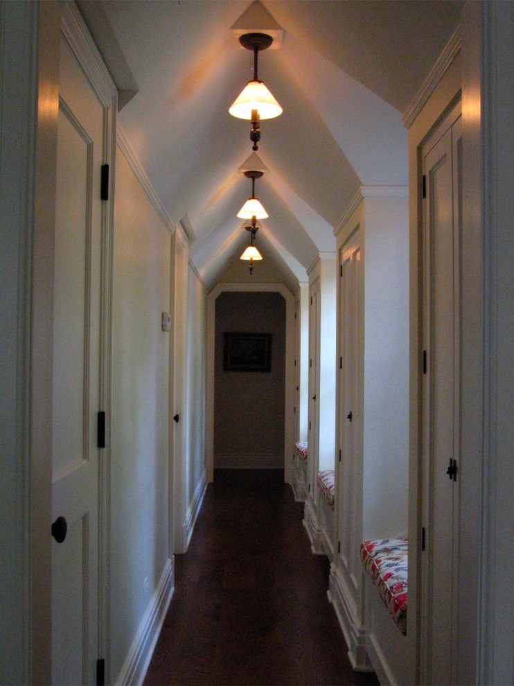 Дизайн и освещение коридора