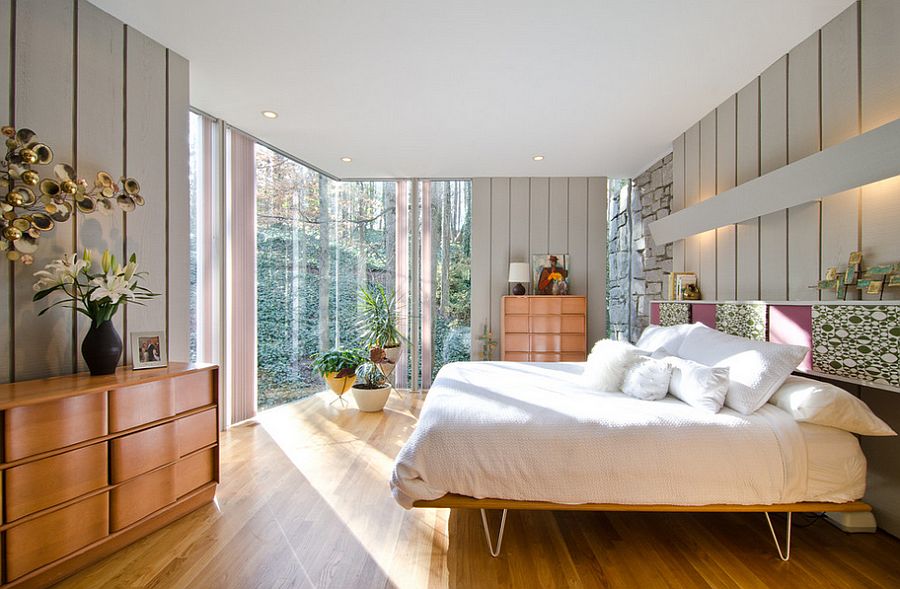 Дизайнерские цветочные горшки в стильном интерьере спальни
