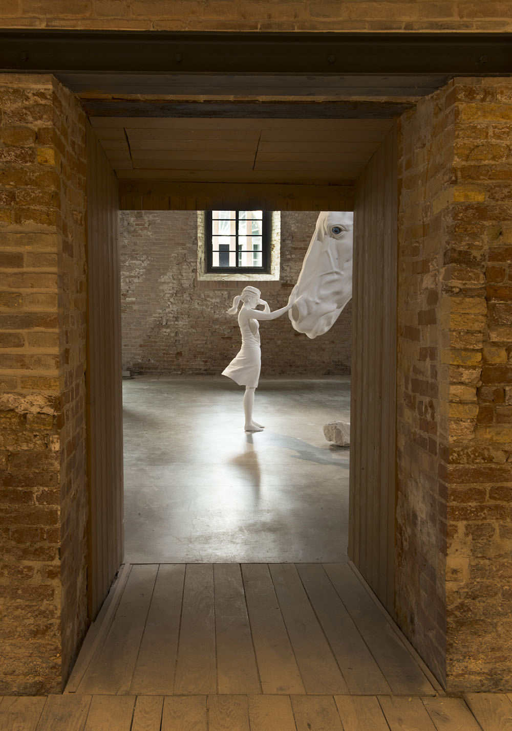 Скульптурная инсталляция от Клаудии Фонтес на 57 биеннале в Венеции