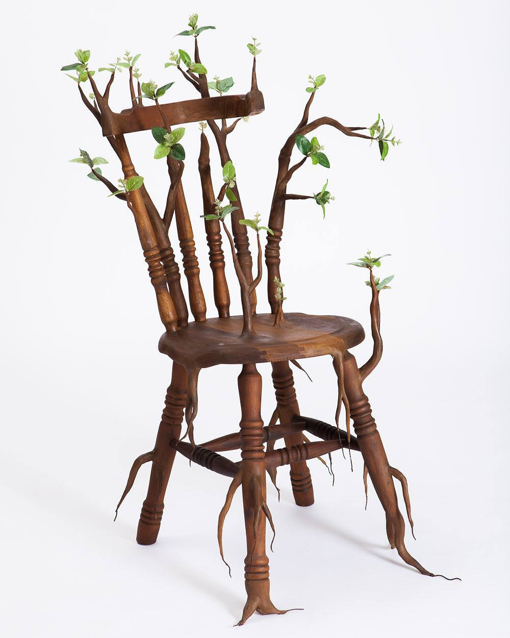 Камиль Качани: скульптурная деревянная мебель и другие арт-объекты из экспериментальной коллекции