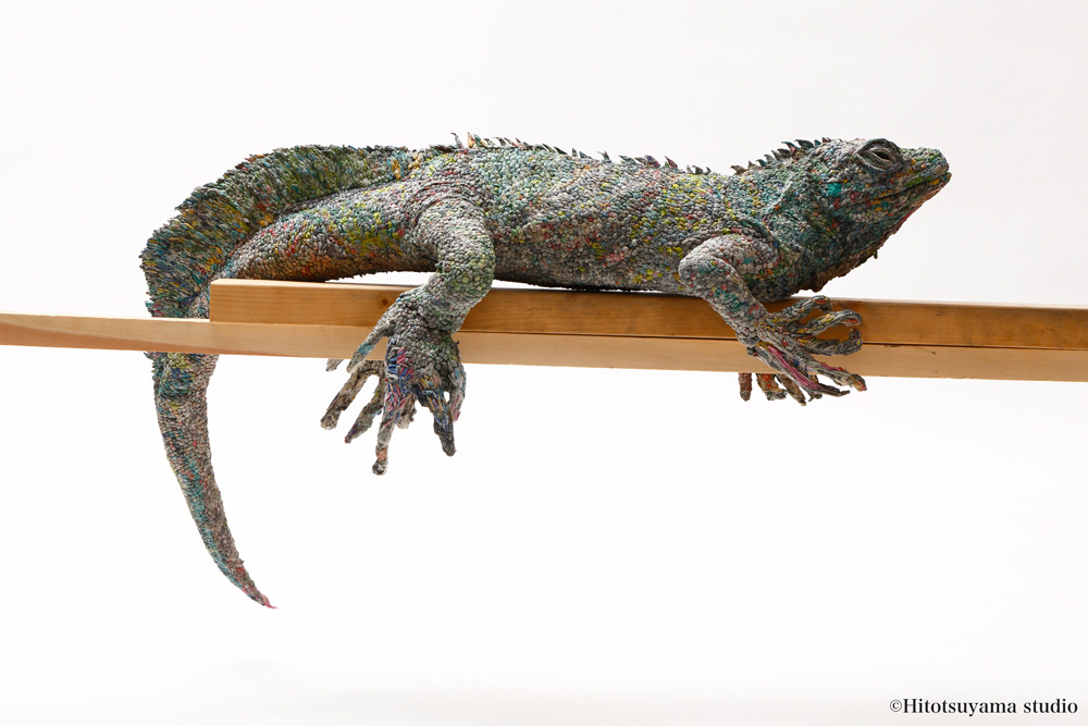 Новая жизнь старых газет: потрясающе реалистичные скульптуры животных от Чье Хитоцуяма