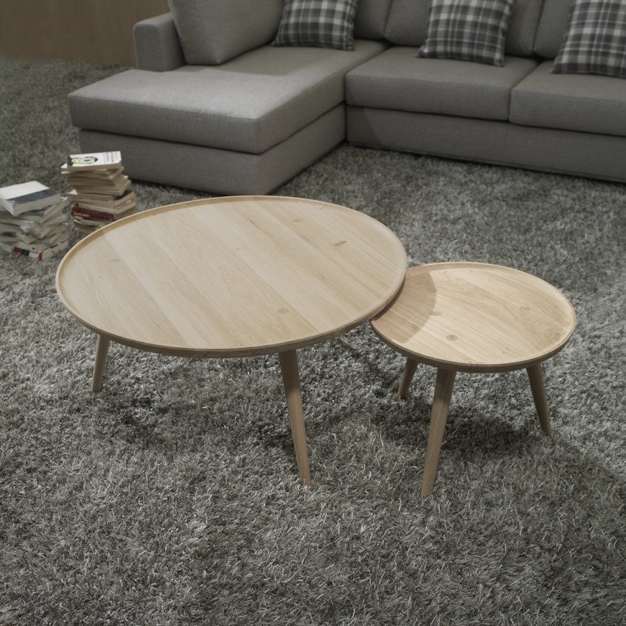 Прекрасный деревянный кофейный столик