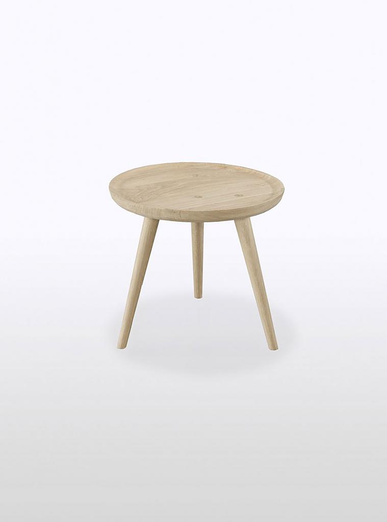 Яркий деревянный кофейный столик