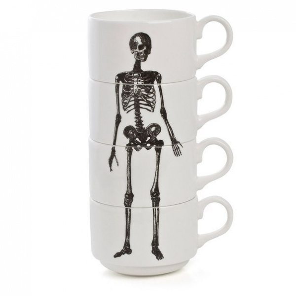 Набор чашек с рисунком человеческого скелета