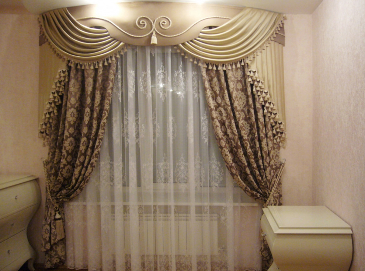 Красивые японские шторы в интерьере комнаты