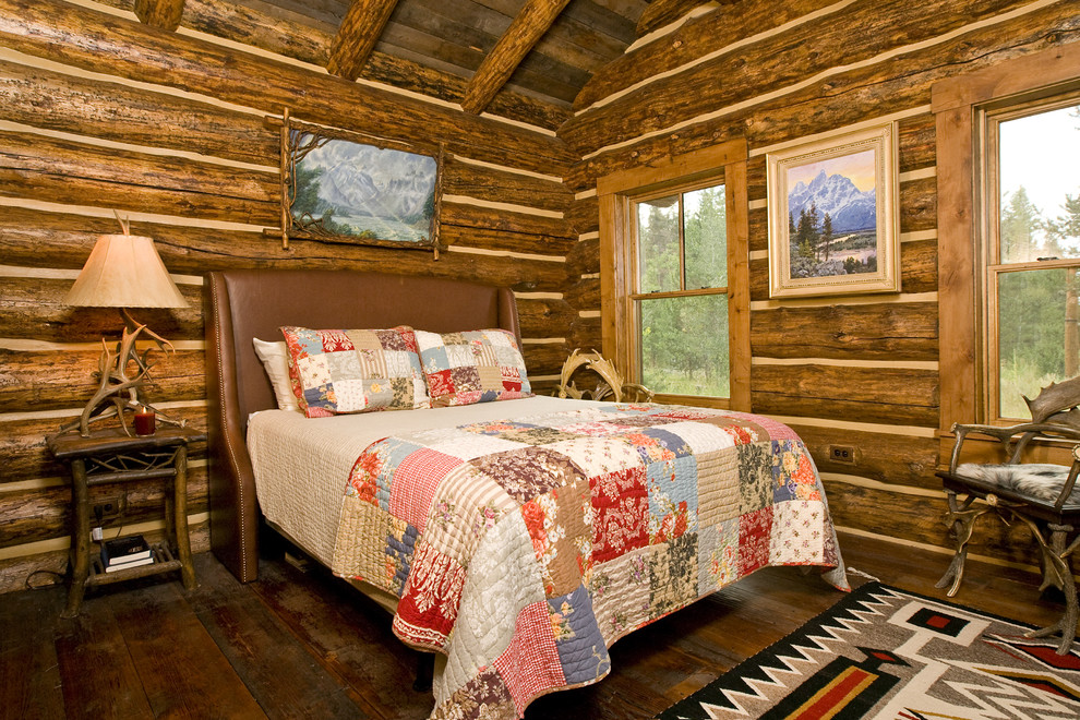 Деревянная отделка в спальне от Teton Heritage Builders