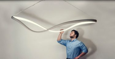 Деревянный подвесной светильник Flux I — новое творение от Джона Прокарио