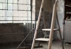 Элегантная стремянка Tenzing Ladder от Fritz Specht и Freshome on Yanko Design как украшение интерьера