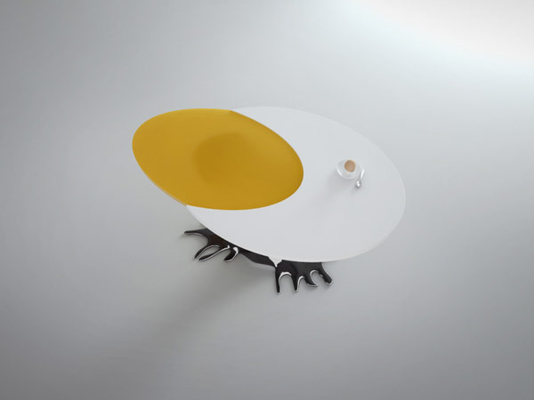Сверху креативный стол похож на разбитое яйцо