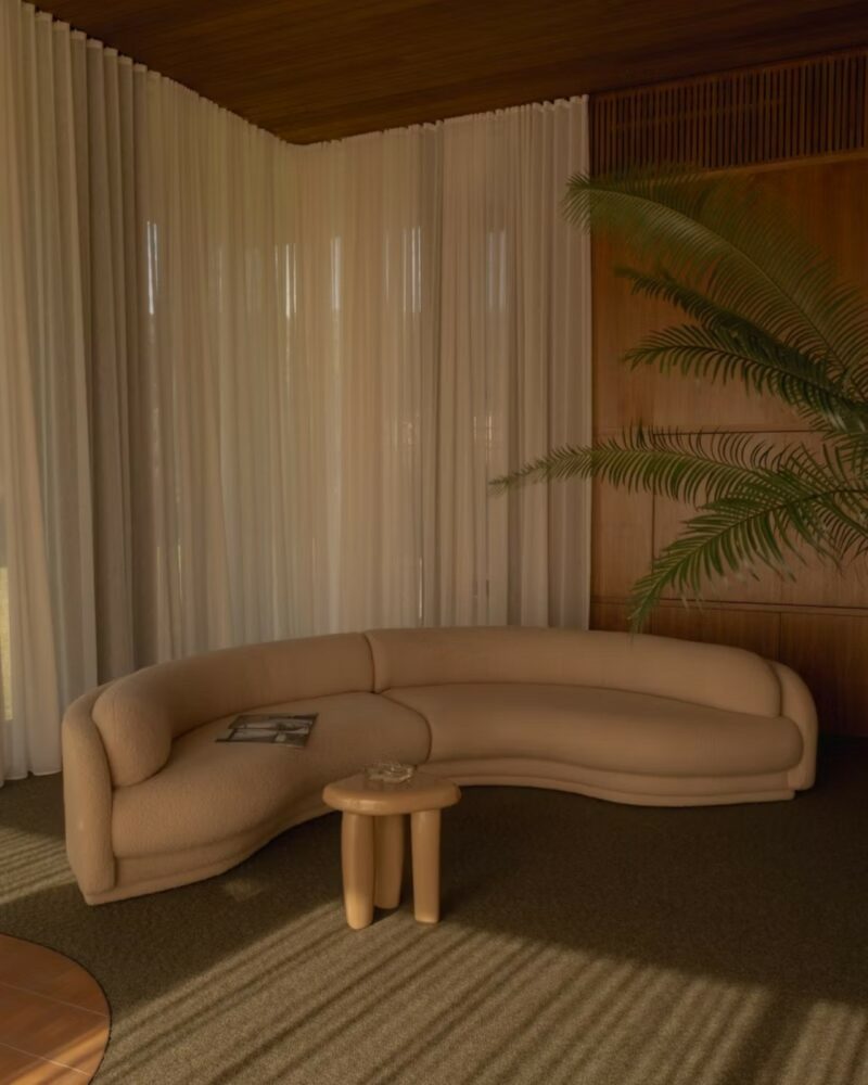 Диван Poet от Ellison Studios и Night Palm для роскошного отдыха