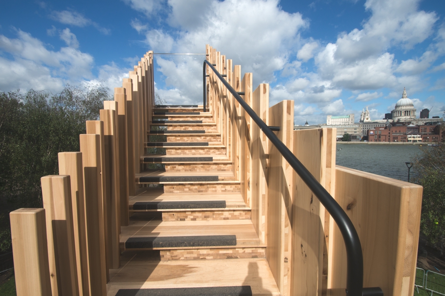 Бесконечная лестница от dRMM - экспонат Лондонского фестиваля дизайна
