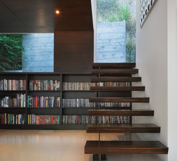 Плавающая лестница в современном доме