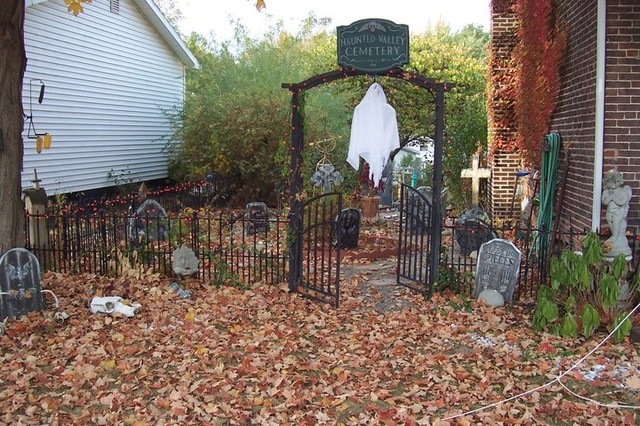 Кладбище на участке