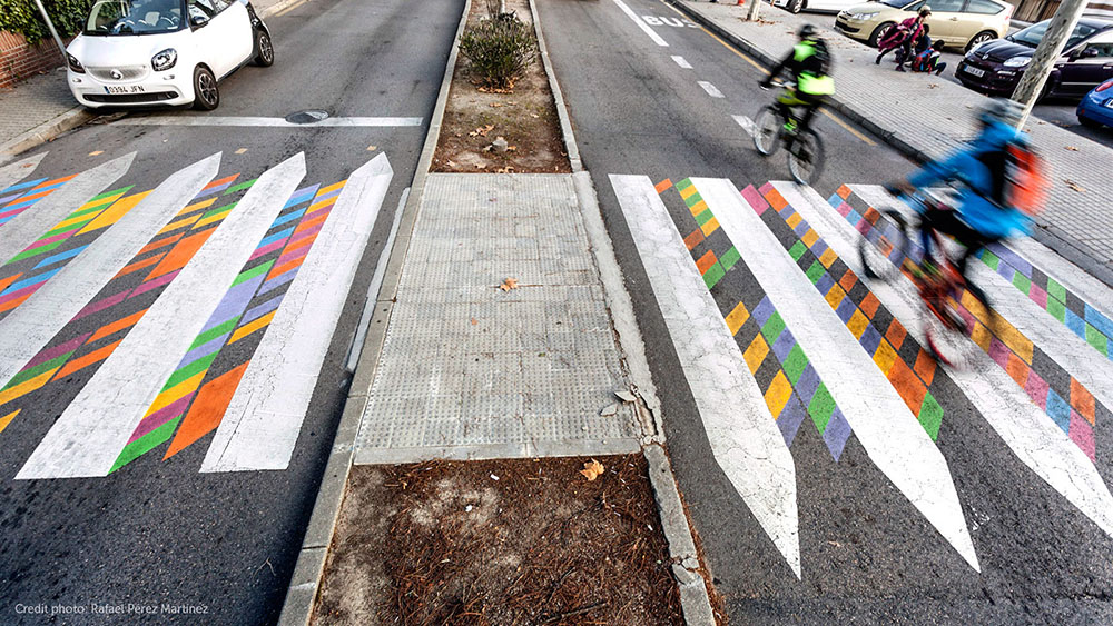 Яркие пешеходные переходы в Мадриде: проект Funnycross Христо Гуелова