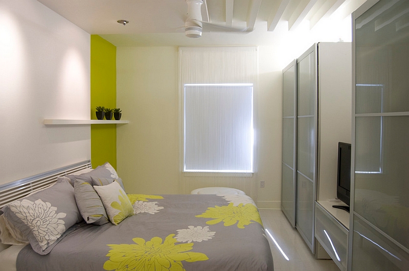 Тонкое и стильное сочетание зеленого и желтого в оформлении спальни