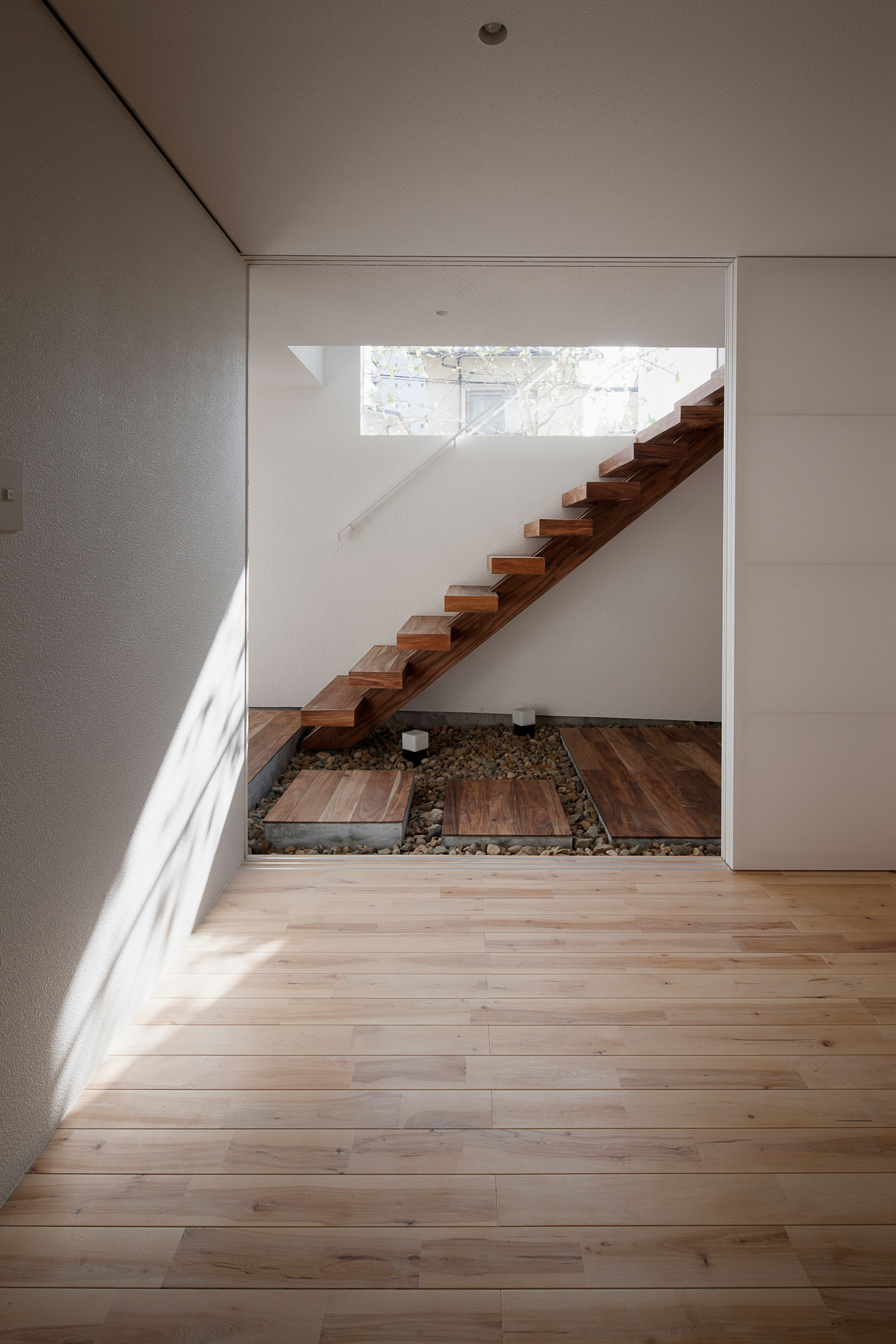 Дизайнерский интерьер дома от от японской компании UID Architects