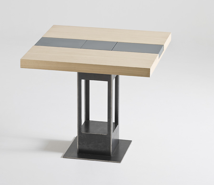 Дизайнерский столик