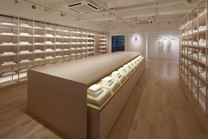 Хранение полотенец от дизайнеров Kubota Architects & Associates Inc. в Токио