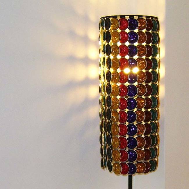 Креативный светильник из пластиковых стаканчиков