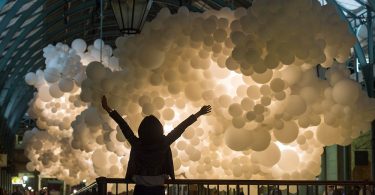 Шарль Петильон: инсталляция из воздушных шаров Heartbeat в Ковент-Гарден