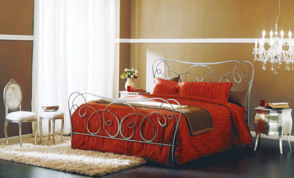 Кованые кровати в интерьере спальни (54 фото): необычные дизайнерские решения