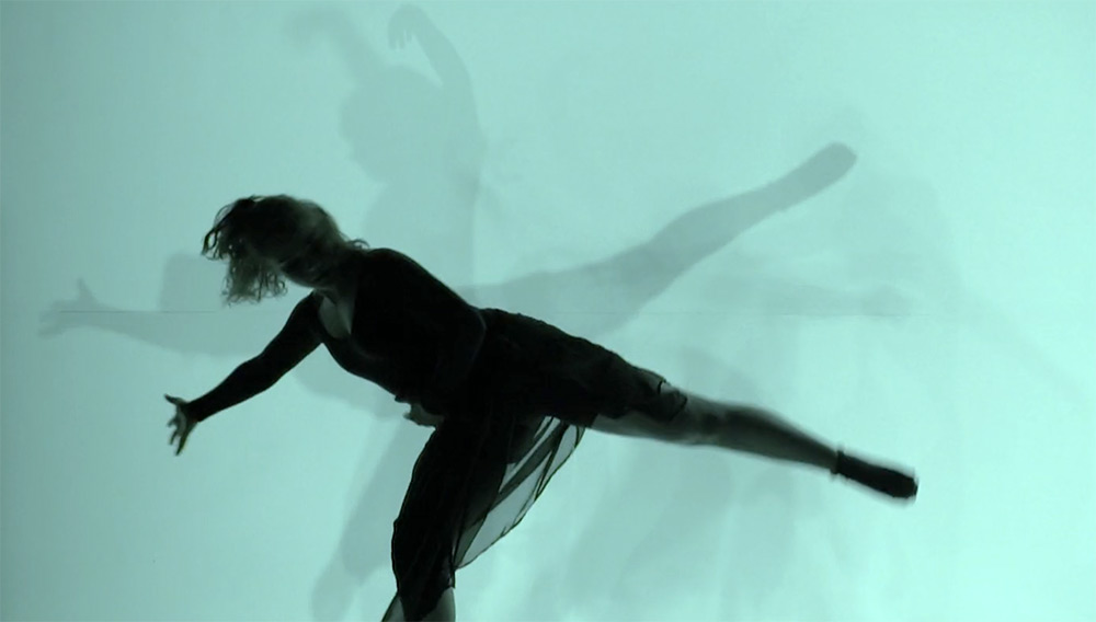 Танец с тенью: экспериментальное музыкальное видео от Ионы Хабера