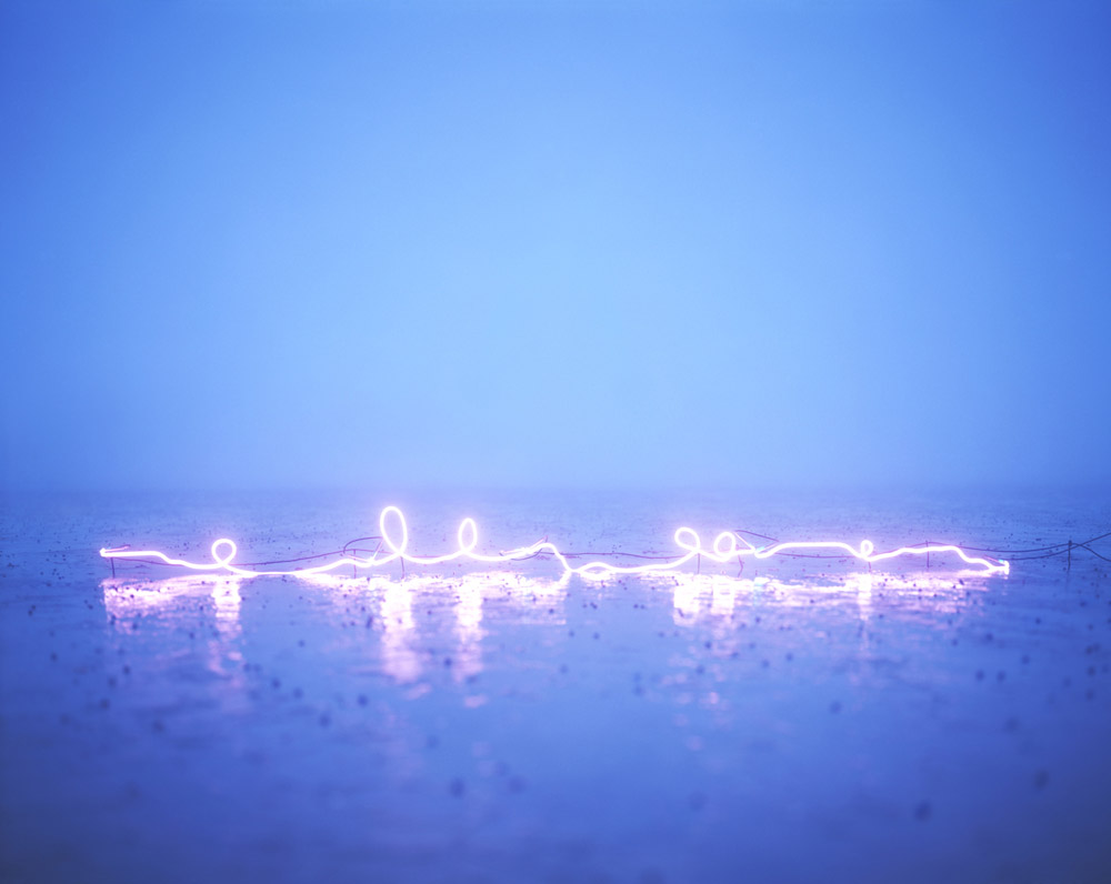 Джанг Ли: поэтические световые инсталляции в фотографиях из серии «Ничего больше»