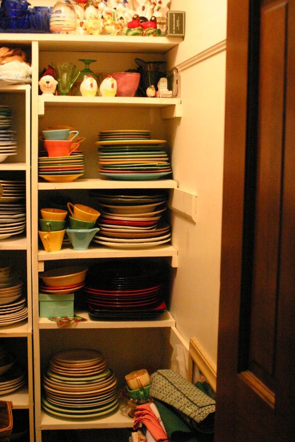 Шкаф для хранения посуды