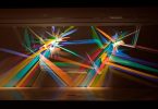Светографика Стивена Кнаппа: радужные физические инсталляции из нематериальной субстанции