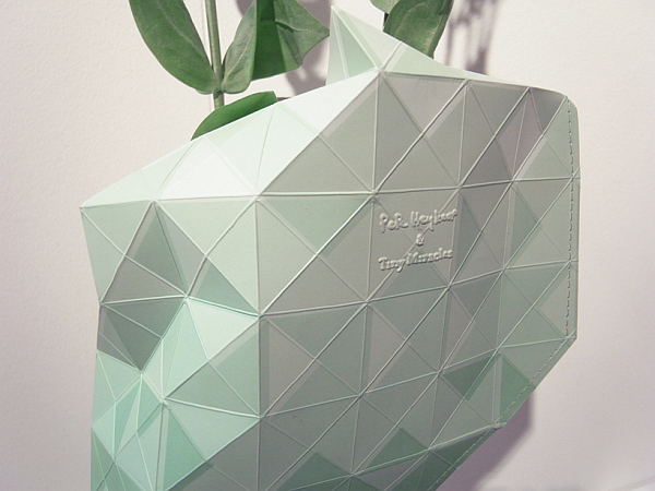 Чудесная ваза от Tiny Miracles Foundation и дизайнера Pepe Heykoop