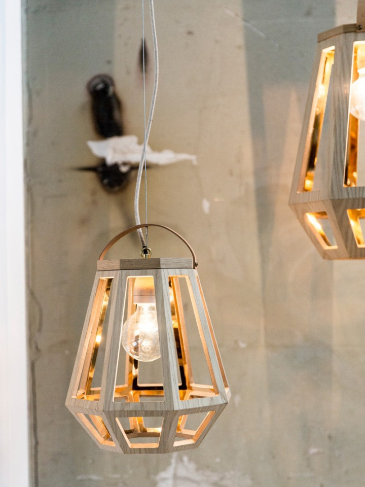 Очаровательный деревянный светильник из коллекции ZUID от Françoise Oostwegel