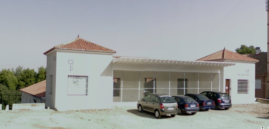 Зданиие luiseslavastudio в Валенсии, Испания