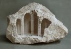 Мэтью Симмондс: миниатюрные скульптуры архитектурных форм из камня и мрамора