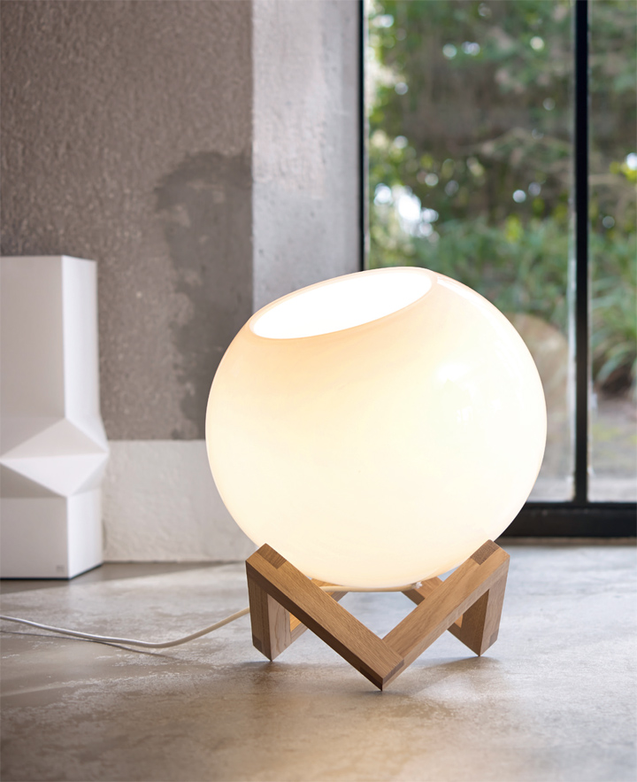 Удивительная лампа от Note Design Studio