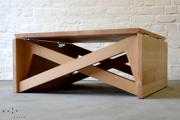Круглый деревянный стол-трансформер