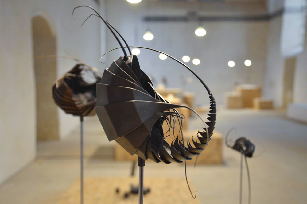Майлин Нгуен: металлические скульптуры фантастических анималистических и растительных  форм