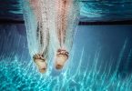 Натали Гринройд: удачный кадр погружения в бассейн