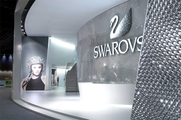 Красивое оформление выставочного центра Swarovski в Швейцарии