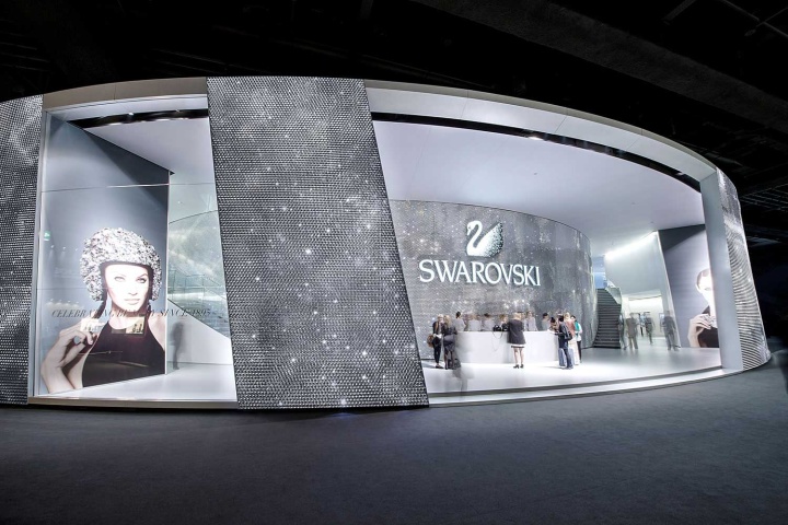 Удивительное оформление выставочного центра Swarovski в Швейцарии