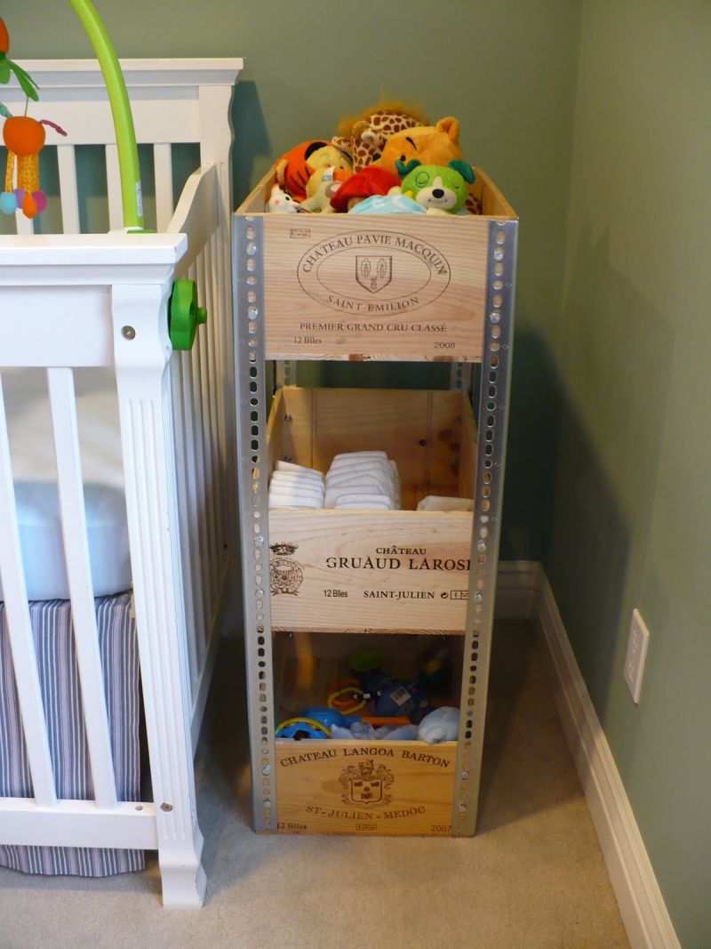 Мини шкафчик для хранения детских вещей