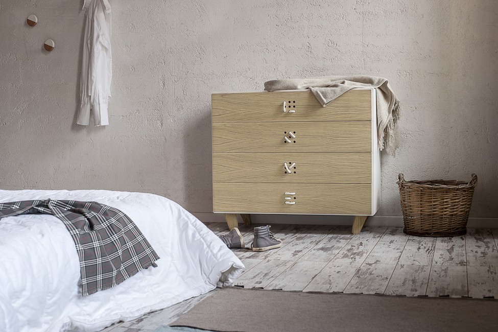 Шикарный комод NODO в спальне от Andrea Brugnera