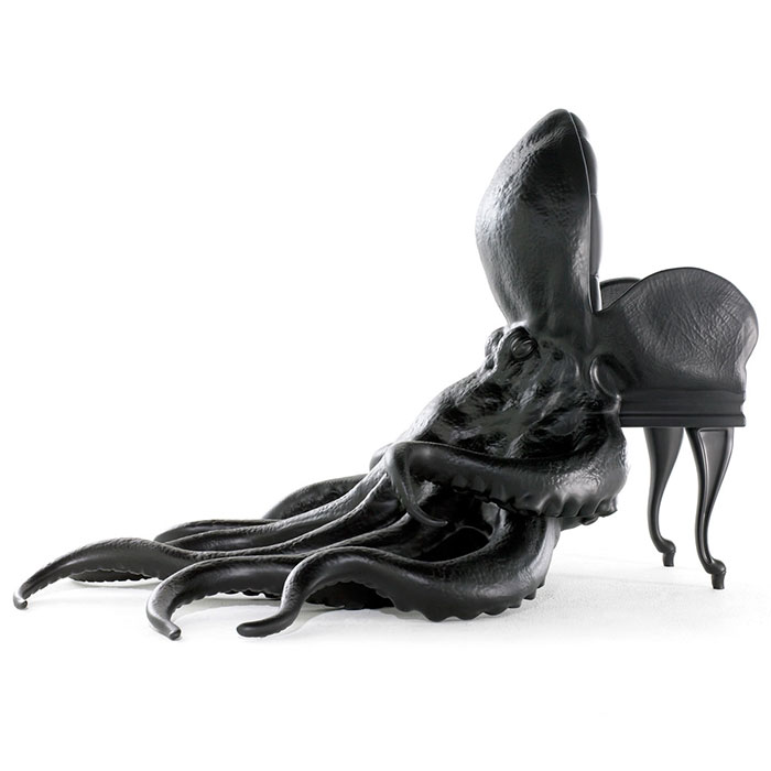 Кресло в виде осьминога